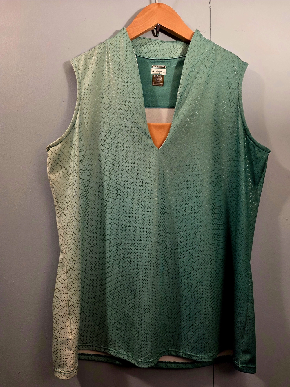 Sleeveless V-Neck Tank Top in Mint Green